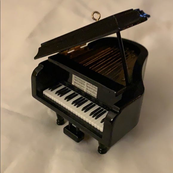 Meet your Posher, Luis - Picture 1 of 1